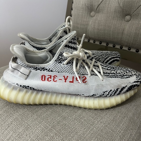 YEEZY BOOST 350 V2 - Picture 1 of 7